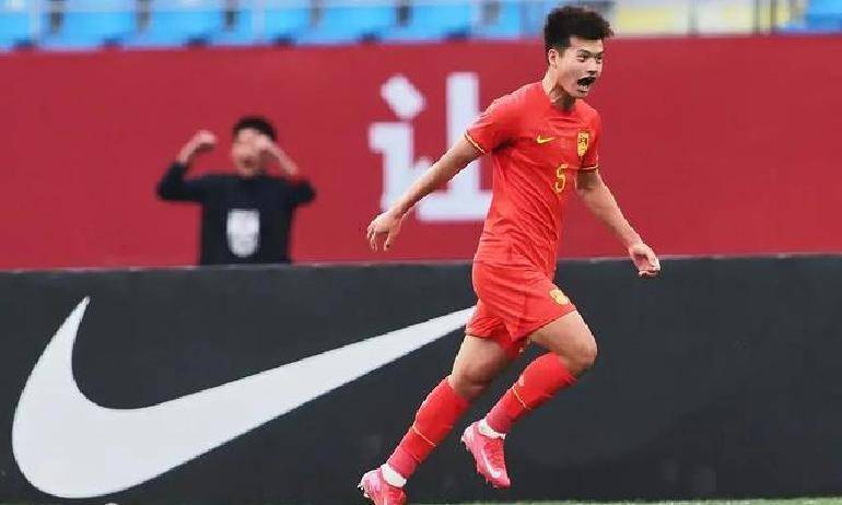 开云平台下载链接 -关于浙江队赛后防线松动，志在中超名次提升，球迷炸锅，赛季目标并未改变的信息